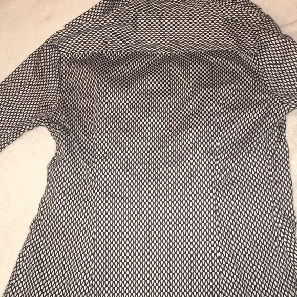 Banana Republic NO IRON-buttoned down blouse - Picture 3 of 4